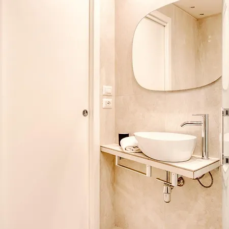 Hostmate - - Imperia - Romolo Iulm 아파트 *