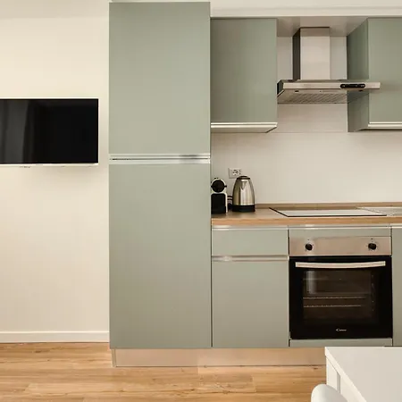 Апартаменты Hostmate - - Imperia - Romolo Iulm