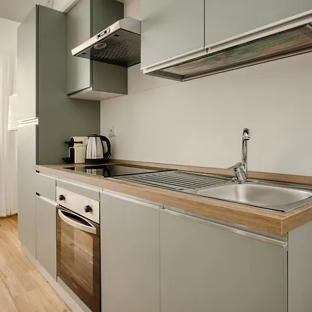 Hostmate - - Imperia - Romolo Iulm דירה